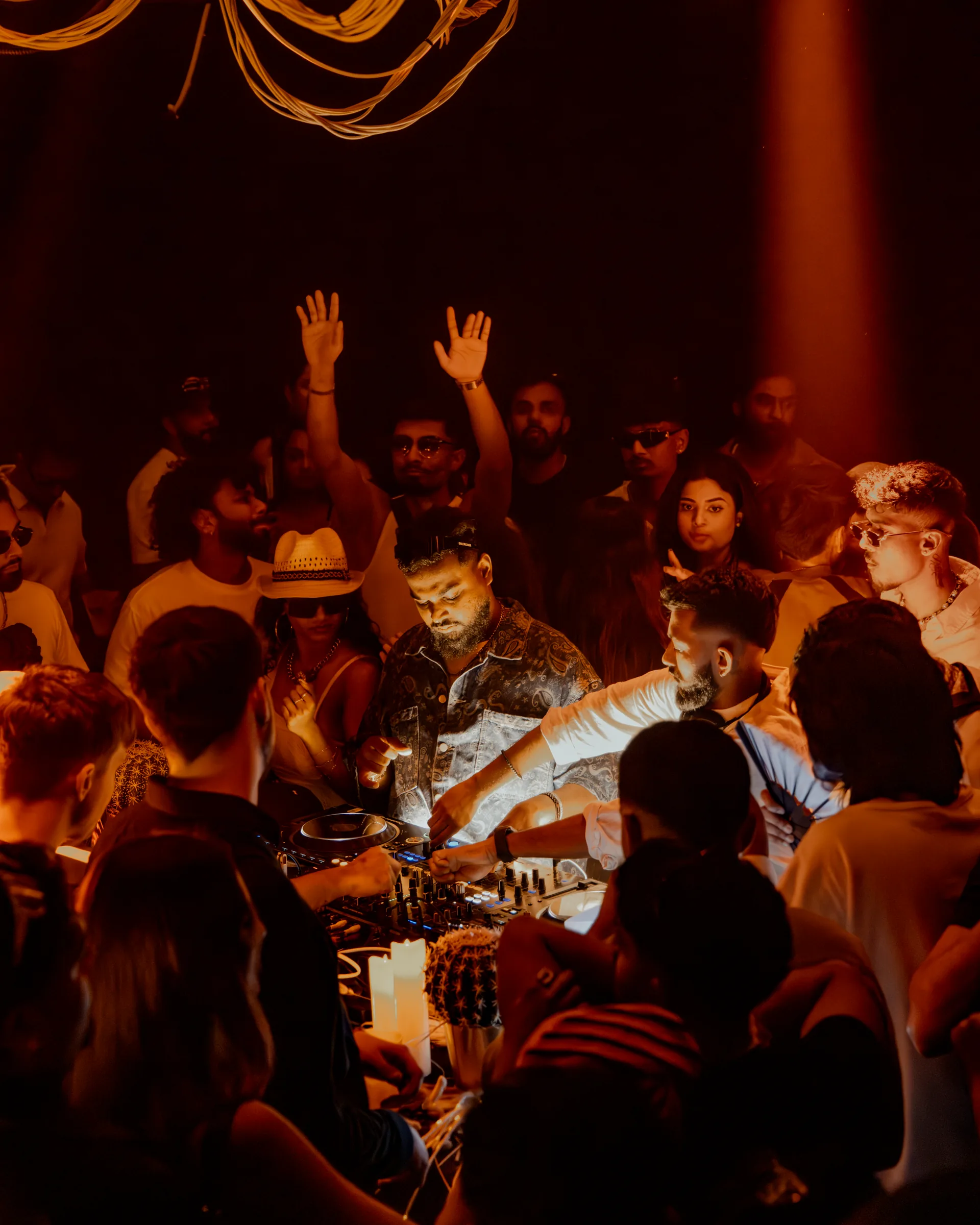 Closing hour on the dance floor